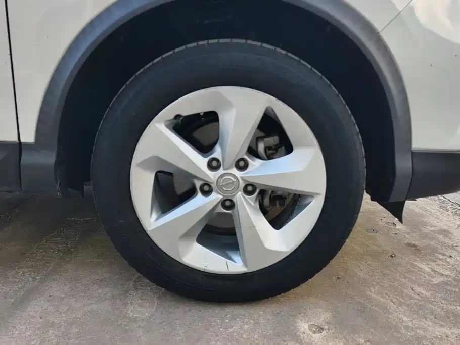 Nissan Qashqai — миниатюра 6