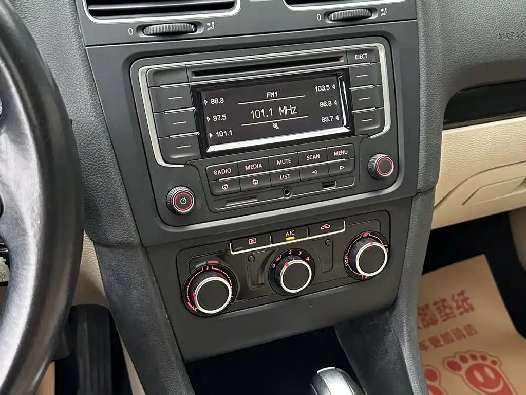 Volkswagen Golf — миниатюра 15