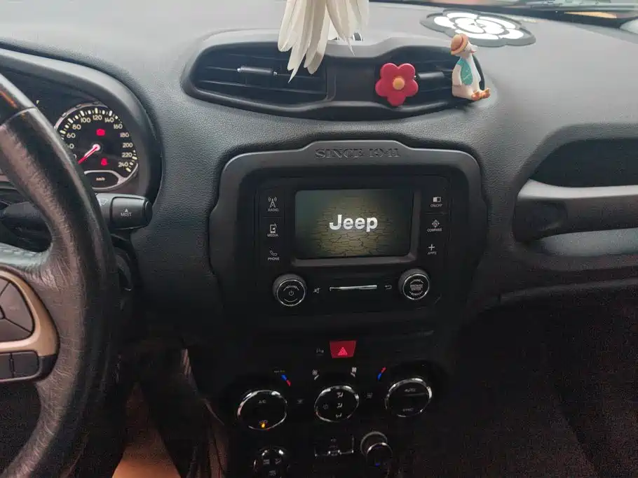 Jeep Renegade — миниатюра 13