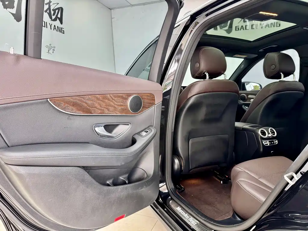 Mercedes-Benz GLC — миниатюра 10