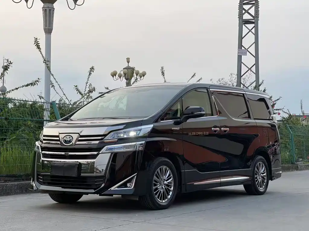 Toyota Vellfire — миниатюра 2