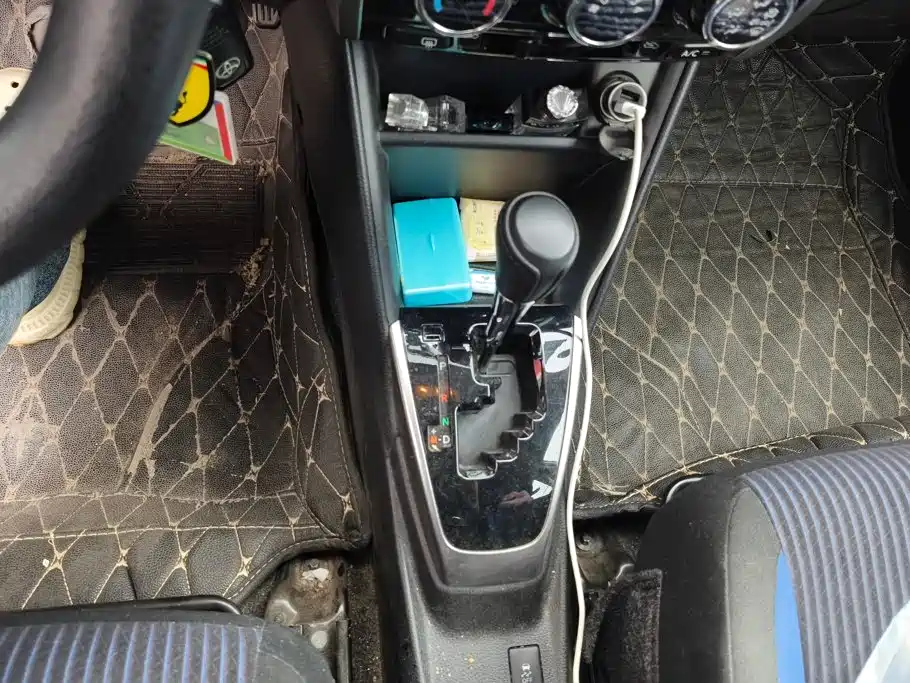 Toyota Yaris L — миниатюра 15
