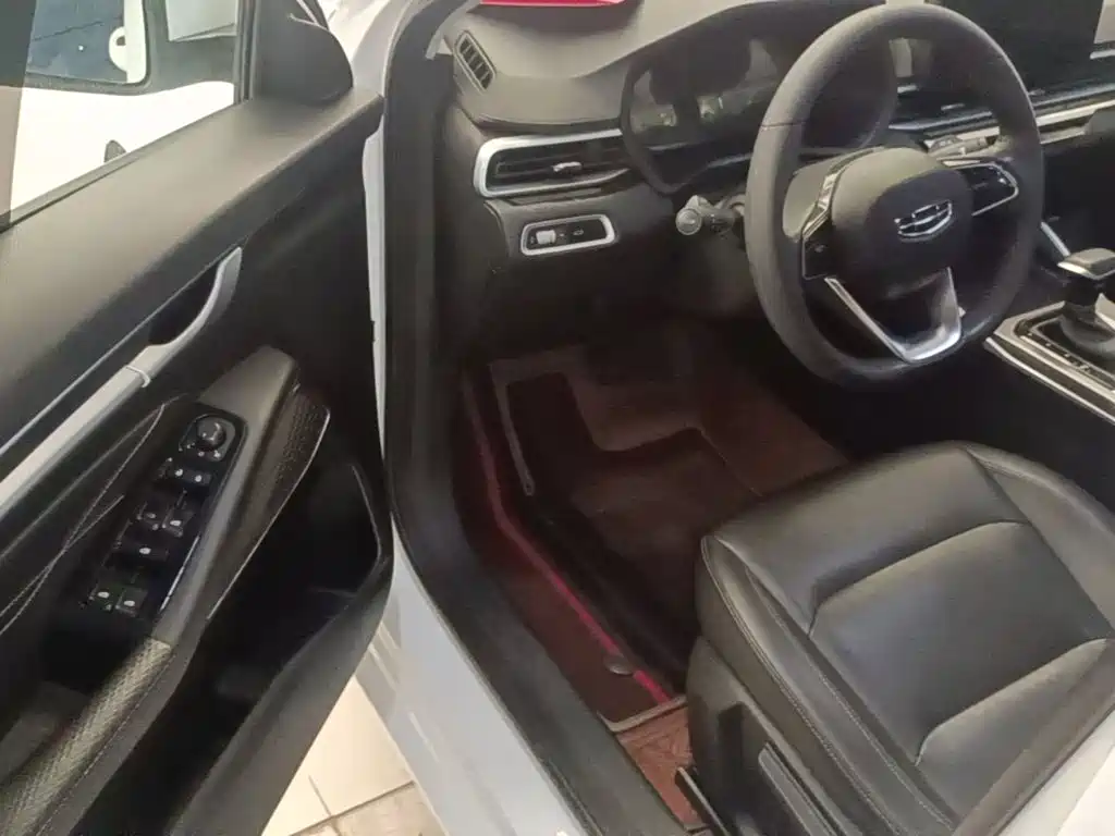 Geely Emgrand — миниатюра 16