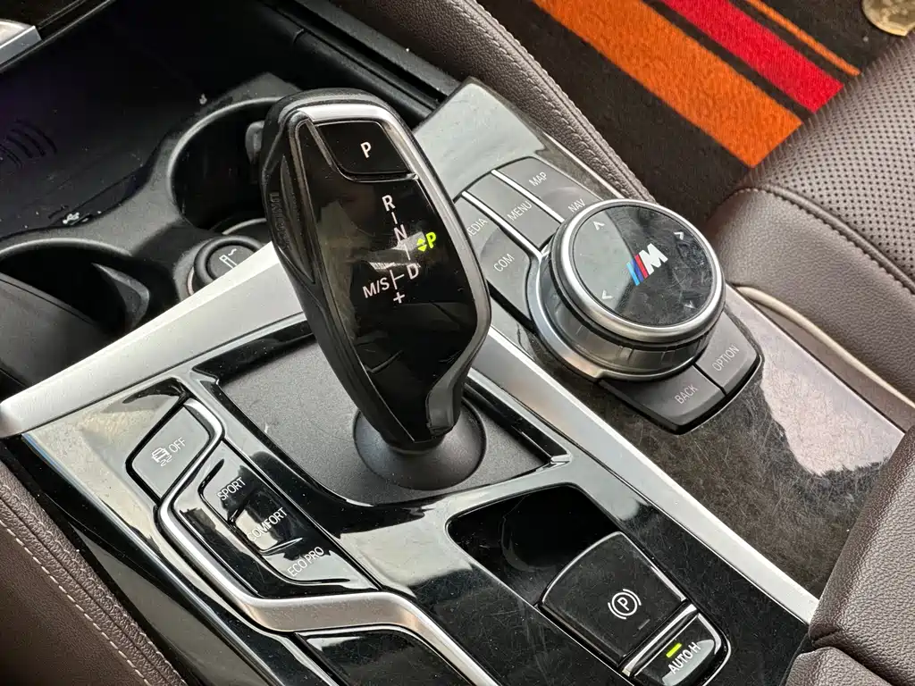 BMW 5 Series — миниатюра 15