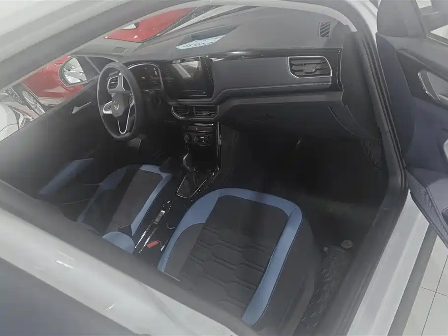 Volkswagen Tharu 2025 1.5L