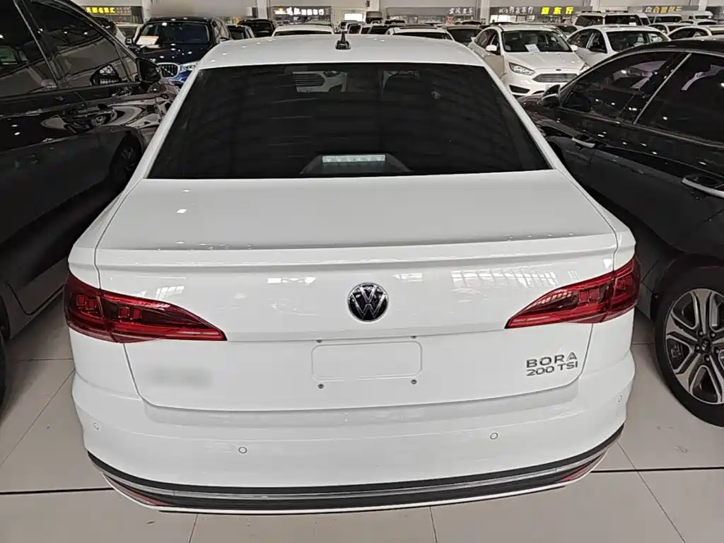 Volkswagen Bora 2025 200TSI DSG