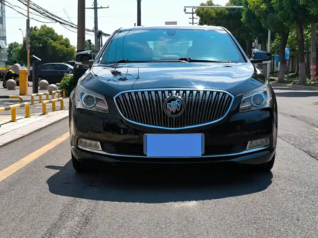 Buick LaCrosse 2013 2.4L SIDI Luxury Comfort