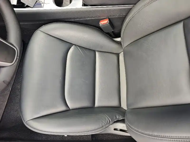 Tesla Model 3 — миниатюра 12