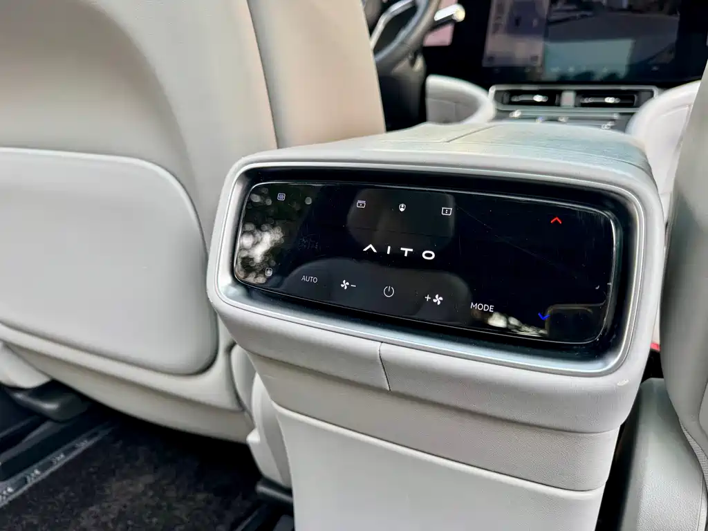 AITO AITO M9 — миниатюра 10