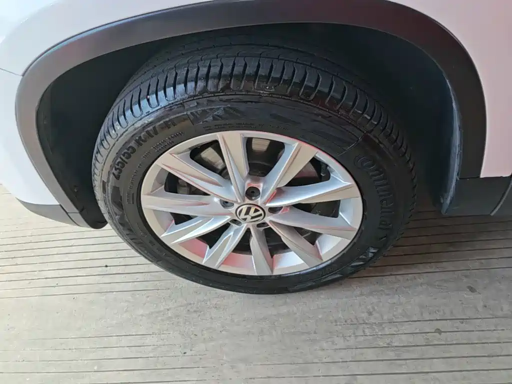 Volkswagen Tiguan — миниатюра 23