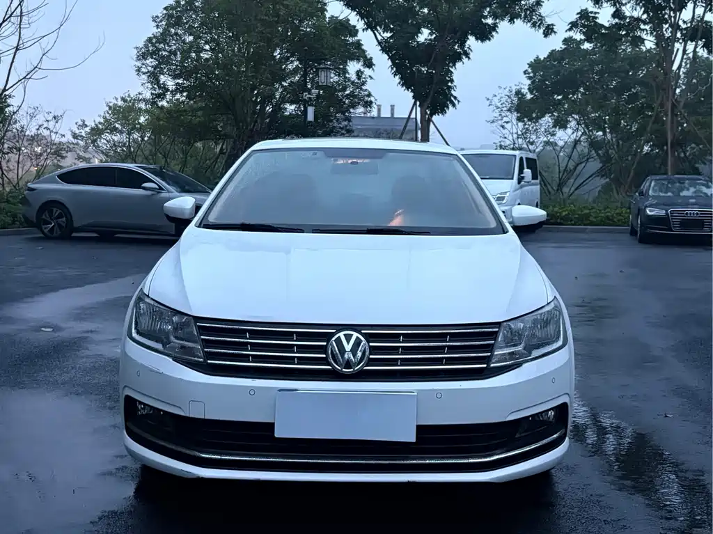 Volkswagen Lavida — миниатюра 2