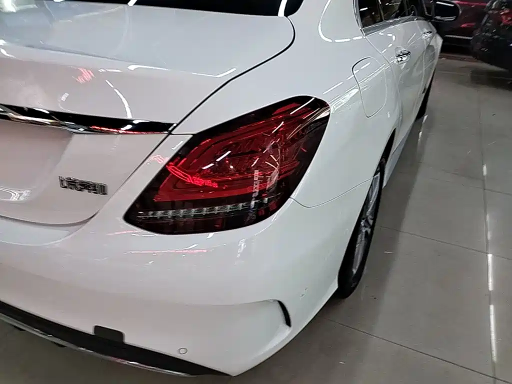 Mercedes-Benz C-Class — миниатюра 8