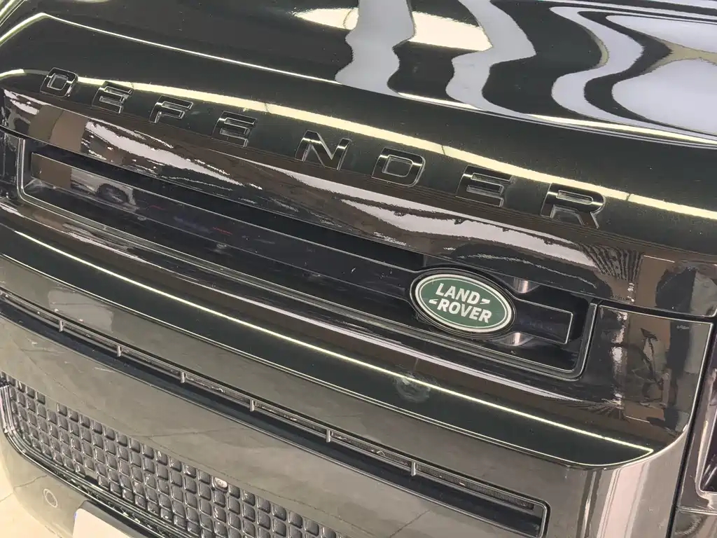 Land Rover Defender — миниатюра 5