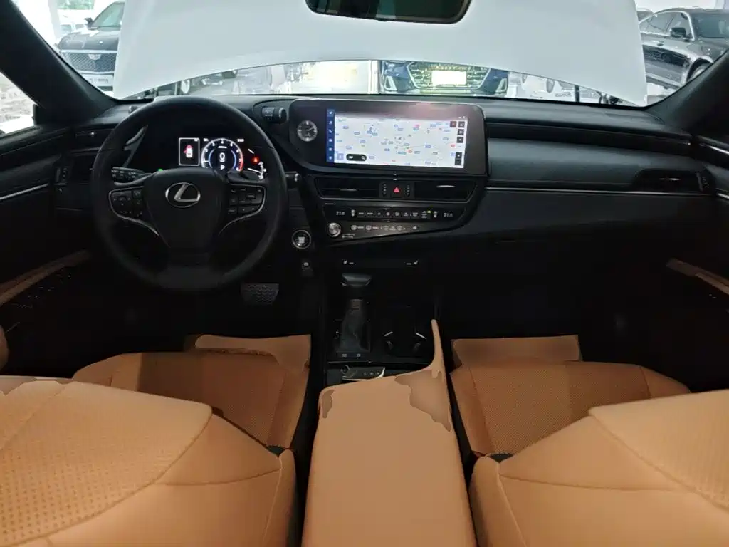 Lexus ES — миниатюра 10