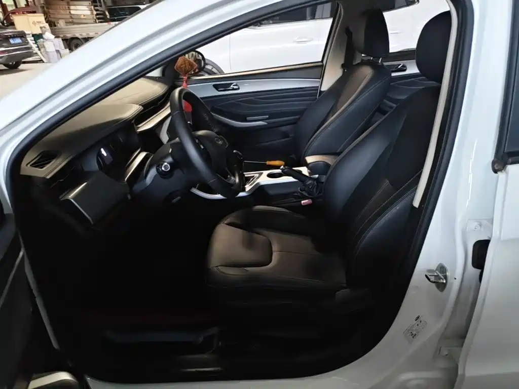 Chery Arrizo 5 — миниатюра 15
