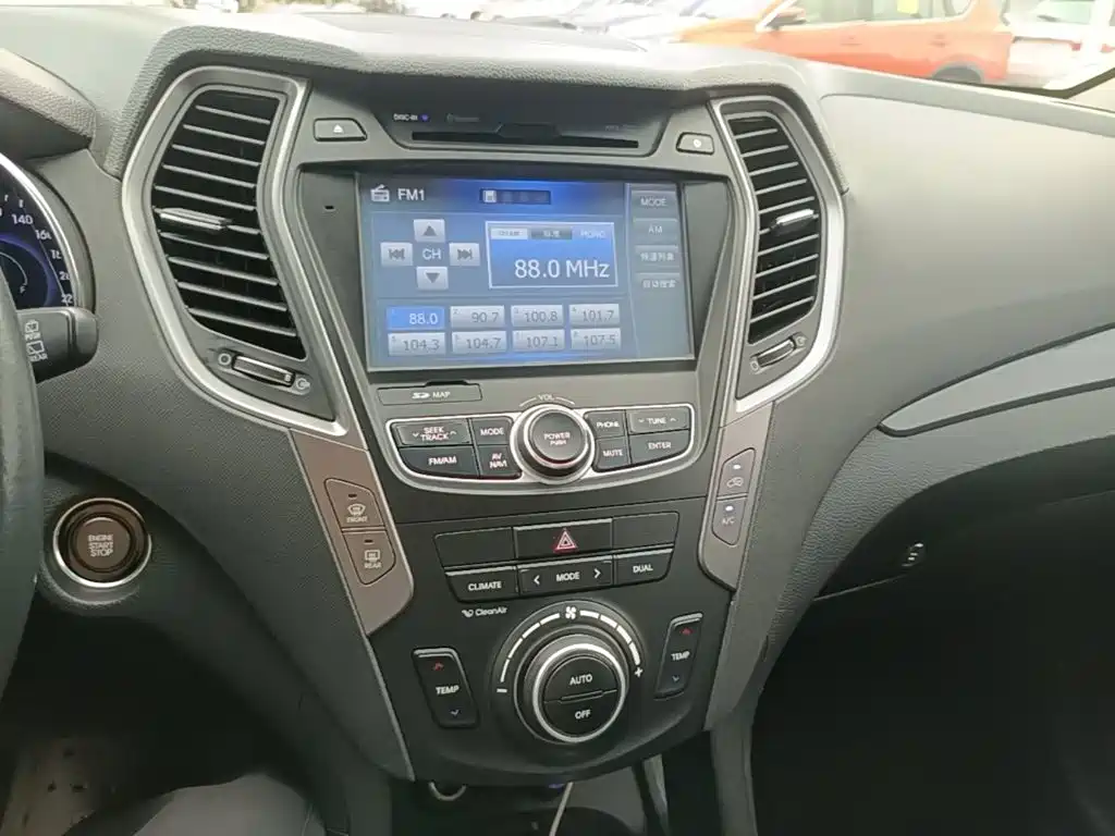 Hyundai Santa Fe — миниатюра 13
