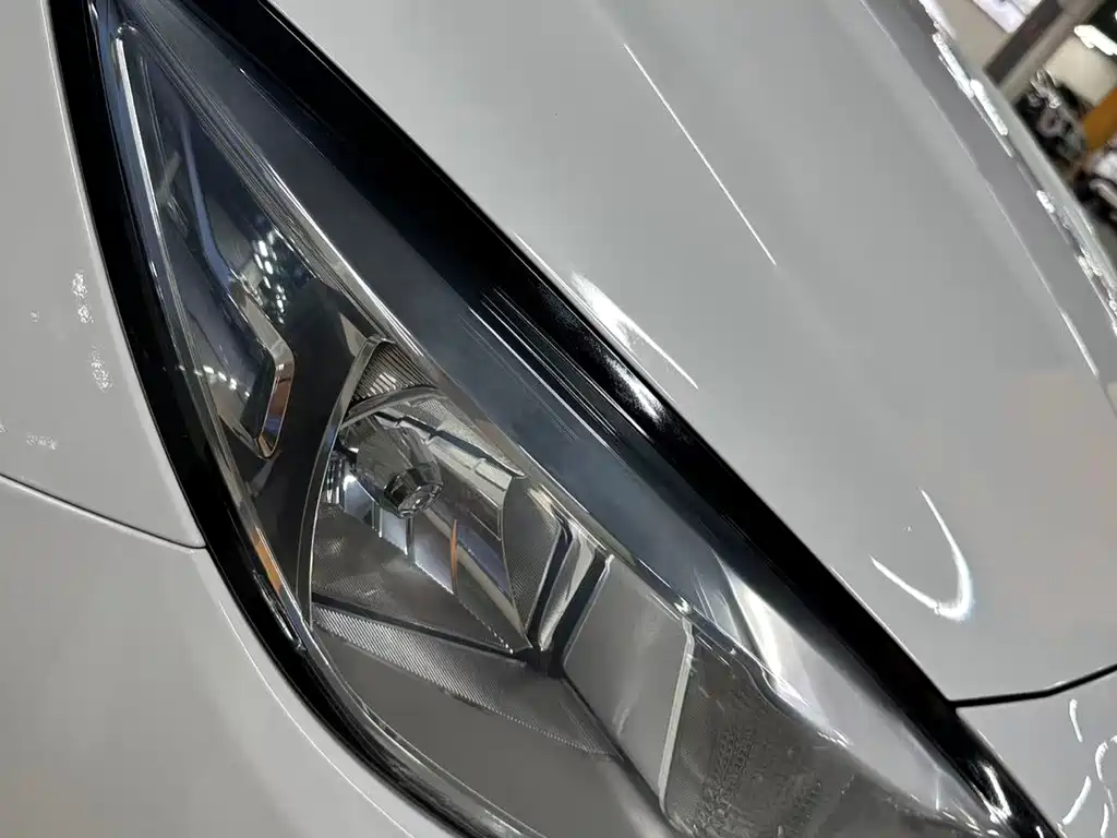 Chevrolet Cruze — миниатюра 15