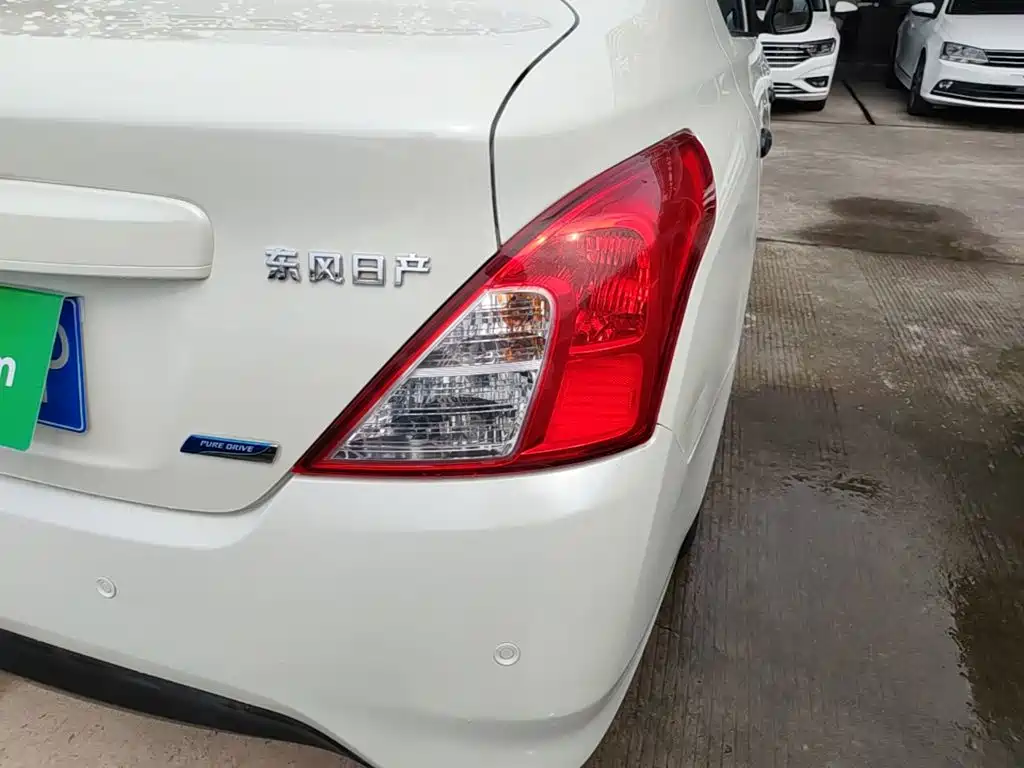 Nissan Sunny — миниатюра 8