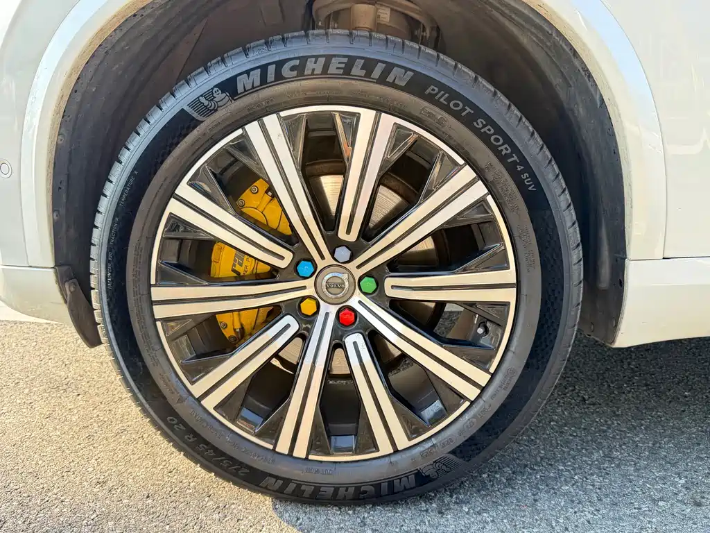 Volvo XC90 — миниатюра 4