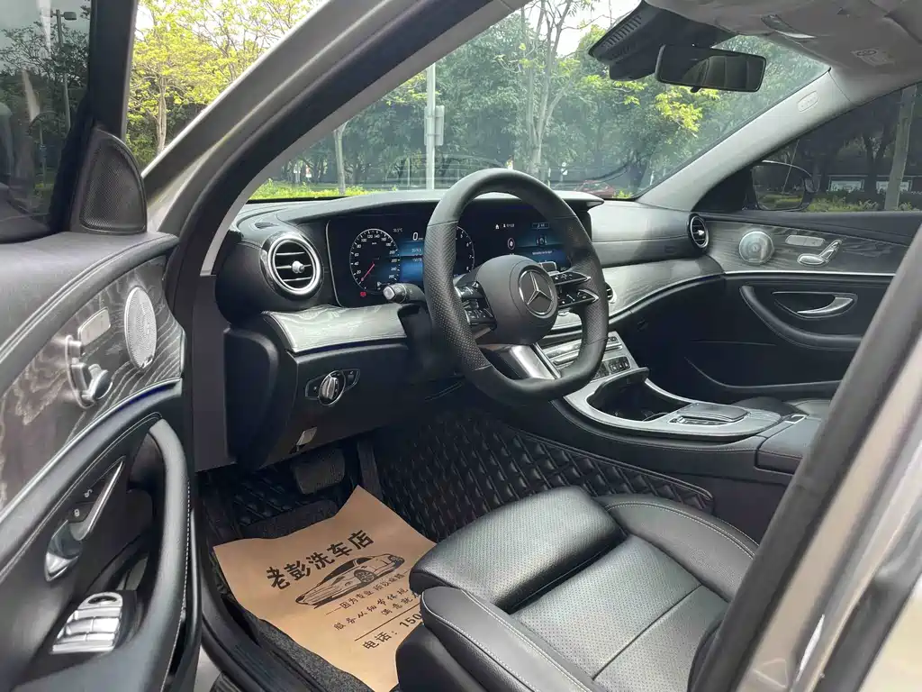 Mercedes-Benz E-Class — миниатюра 12