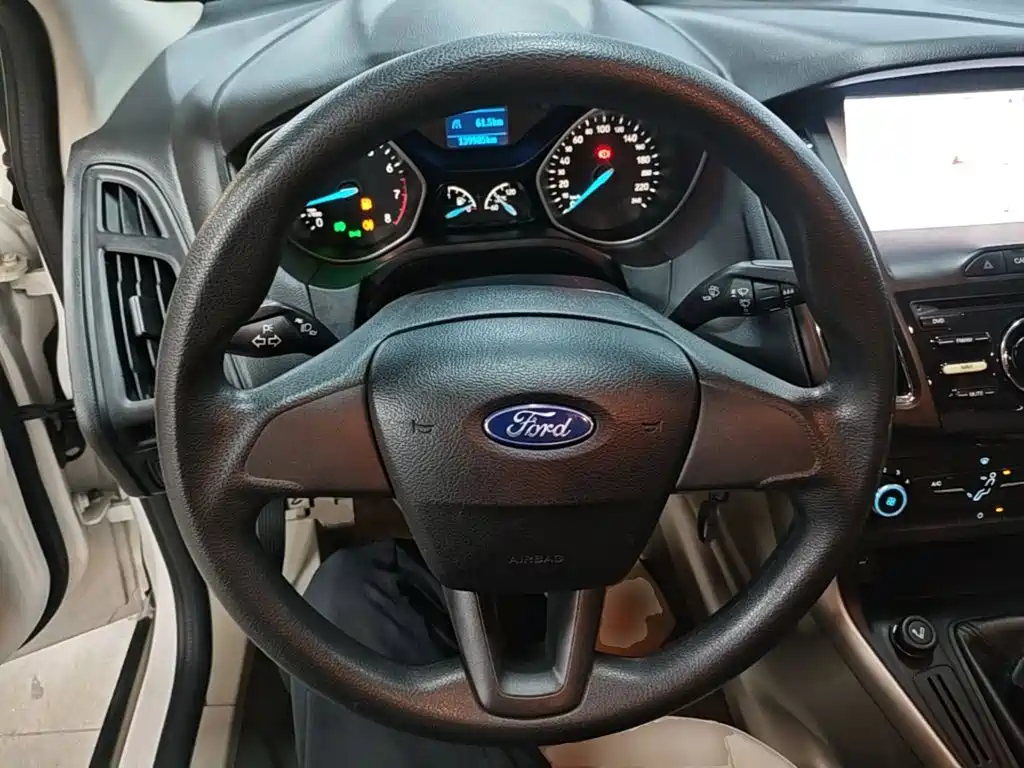 Ford Focus — миниатюра 11