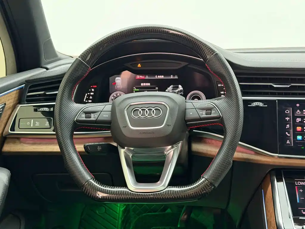 Audi Q7 — миниатюра 11