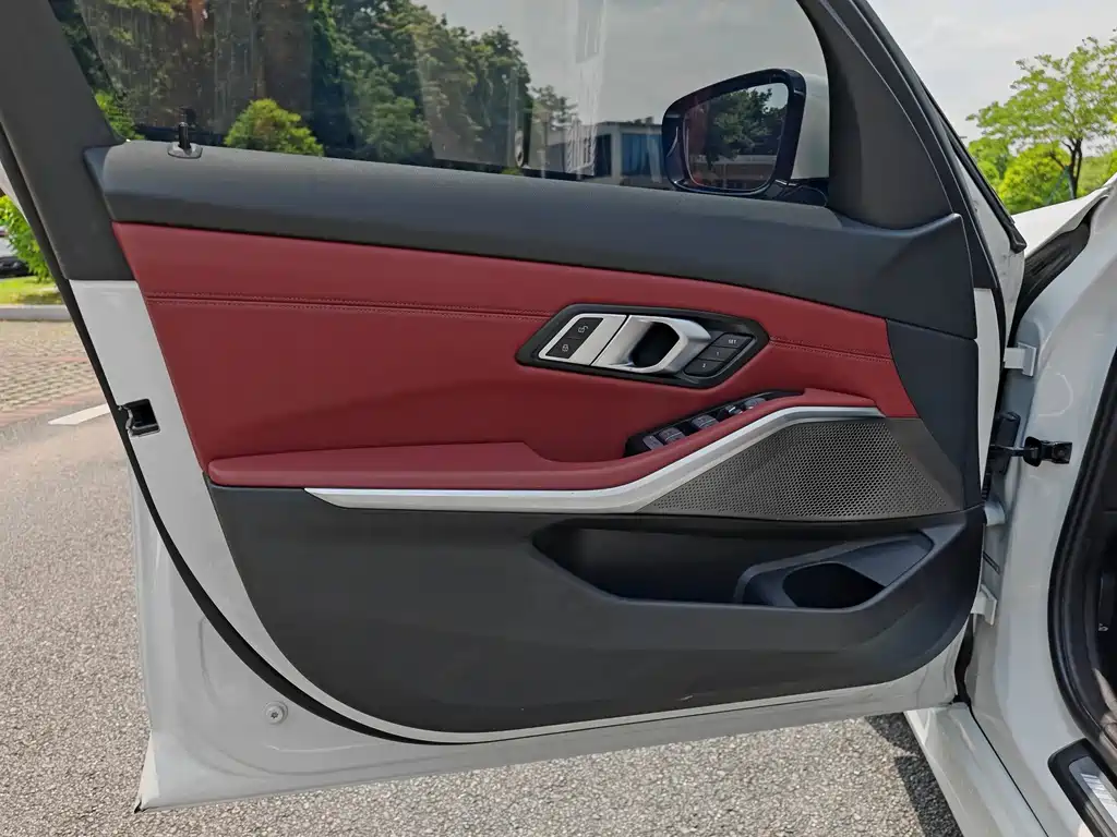 BMW 3 Series — миниатюра 18
