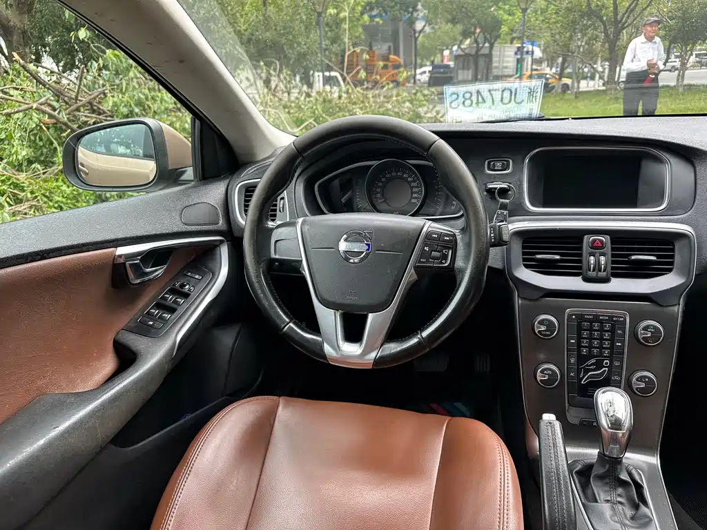 Volvo V40 — миниатюра 12