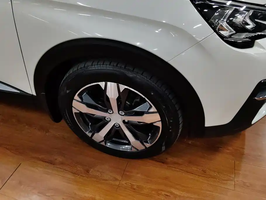 Peugeot 4008 — миниатюра 6