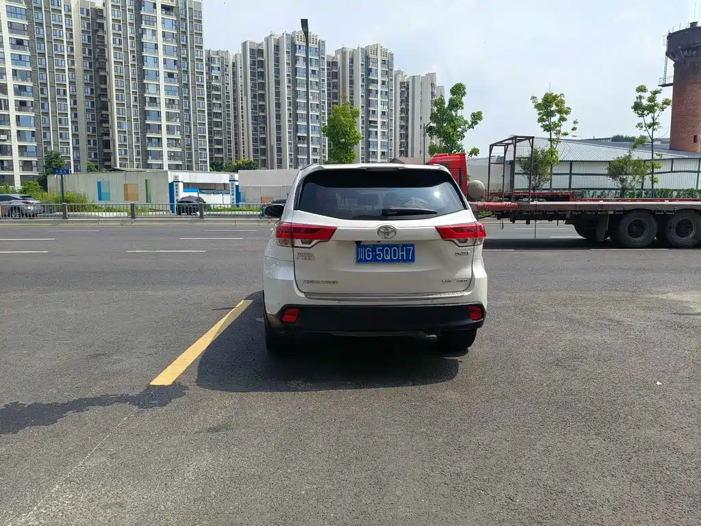 Toyota Highlander — миниатюра 12