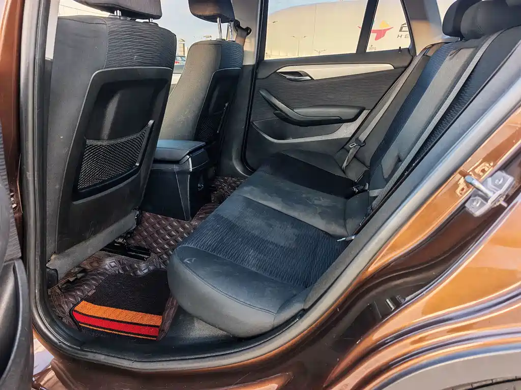 BMW X1 — миниатюра 10