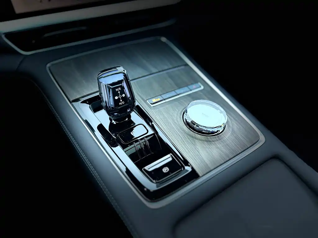 Geely Xingyue L — миниатюра 15