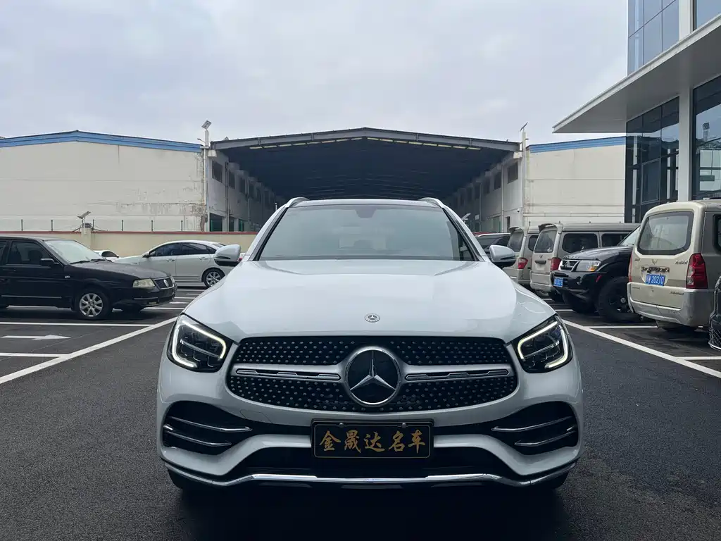 MERCEDES-BENZ GLC