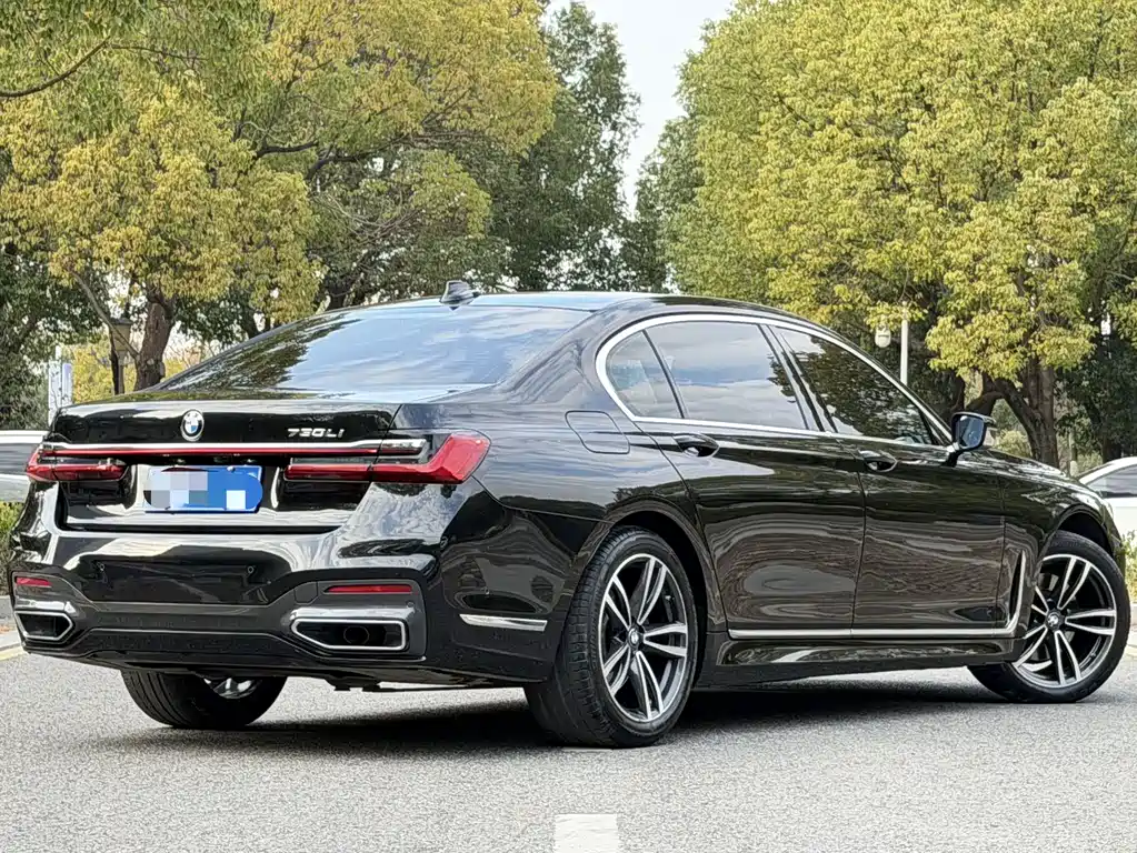 BMW 7 SERIES