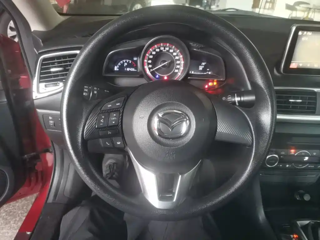 Mazda 3 Axela — миниатюра 11