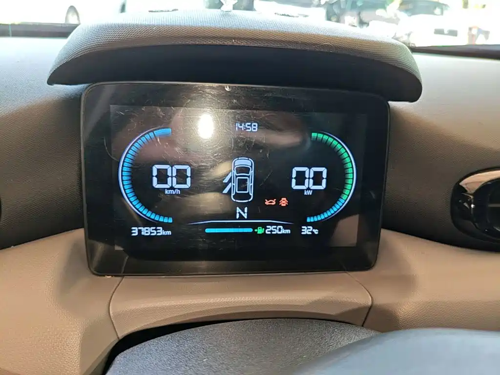 Leapmotor Leapmotor T03 — миниатюра 12