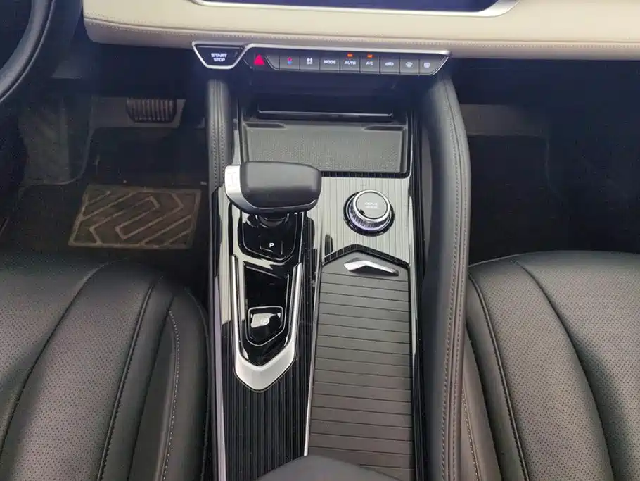 Geely Xingyue L — миниатюра 16