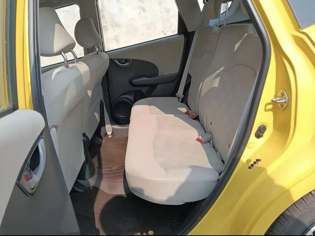Honda Fit — миниатюра 6