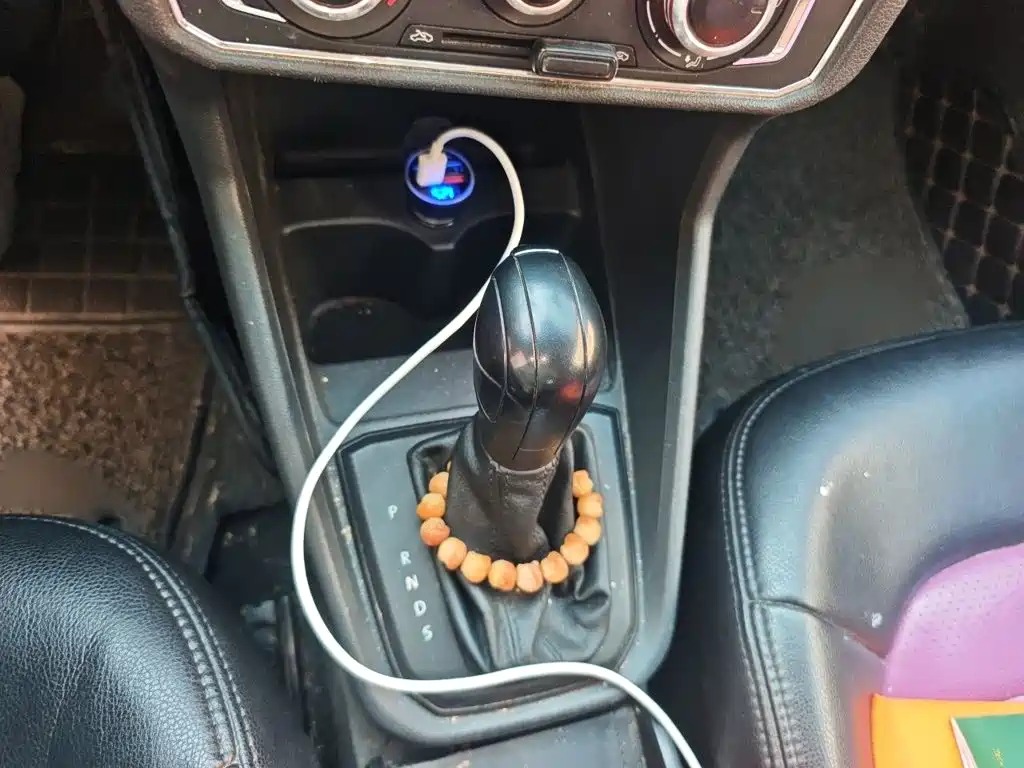 Volkswagen Santana — миниатюра 7
