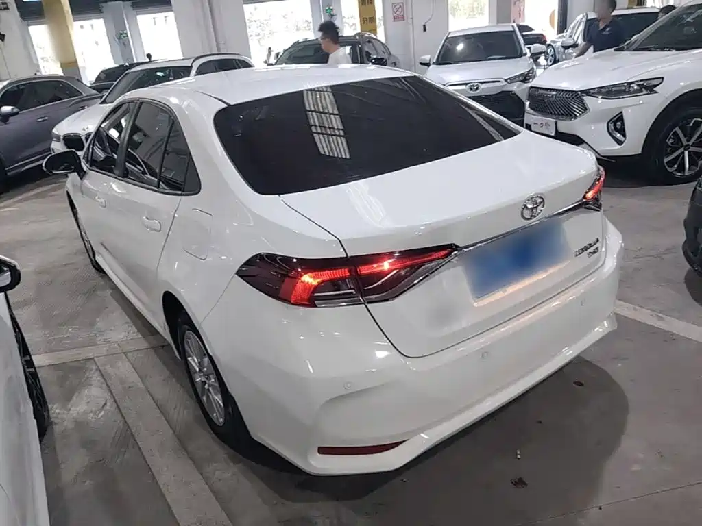 Toyota Corolla — миниатюра 5