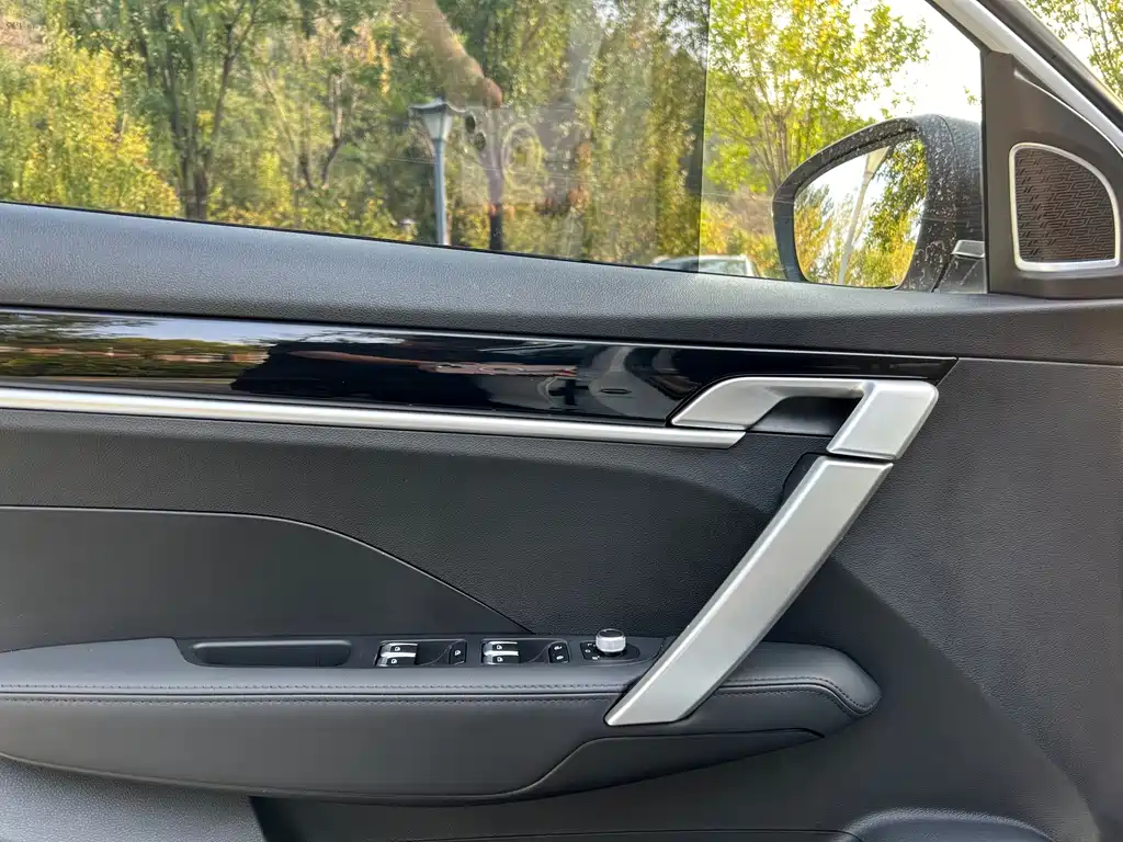 Geely Binyue — миниатюра 4