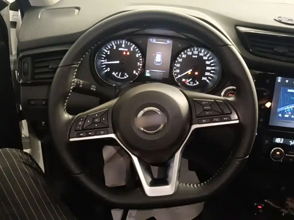 Nissan X-Trail — миниатюра 7