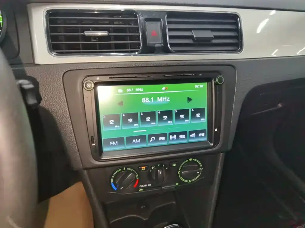 Skoda Rapid Spaceback — миниатюра 13