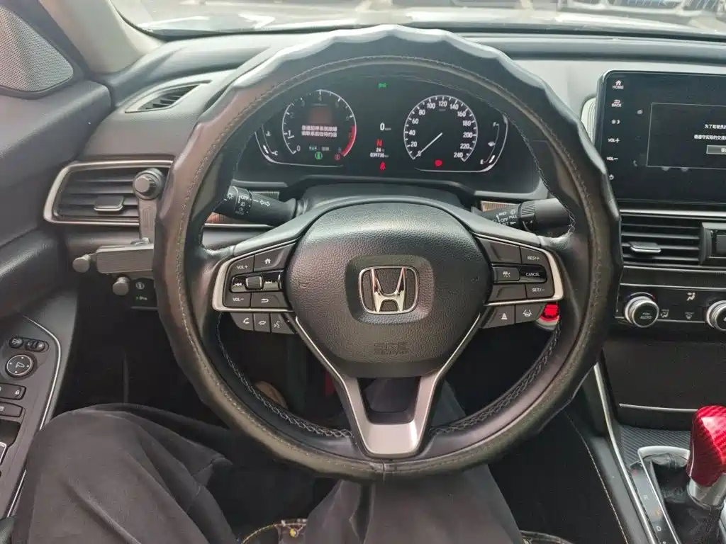 Honda Accord — миниатюра 11