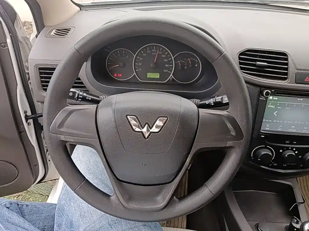 Wuling Hongguang — миниатюра 11