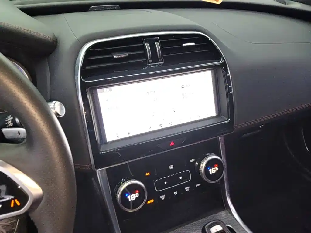 Jaguar XEL — миниатюра 13