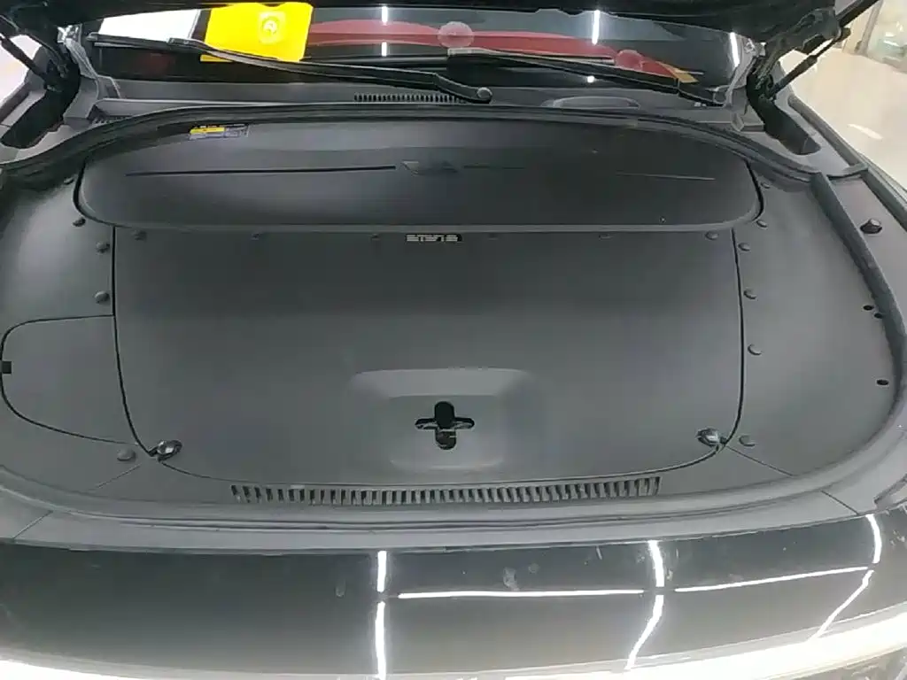 Li Auto Li ONE — миниатюра 20