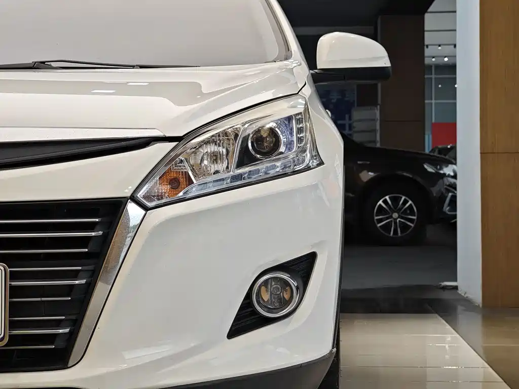 Luxgen 6 SUV 2016 1.8T