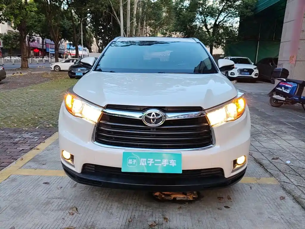 Toyota Highlander — миниатюра 3
