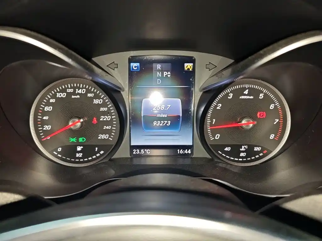 Mercedes-Benz C-Class — миниатюра 12